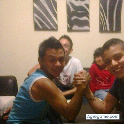 alejandrobelmont chico soltero en León