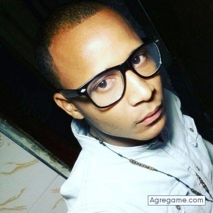 eltipoglaco chico soltero en Santo Domingo