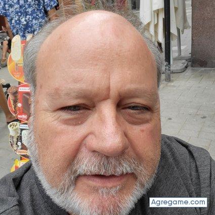 Roc14 chico separado en Bertamirans Ortoño