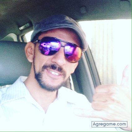 camobui chico soltero en La Peluda