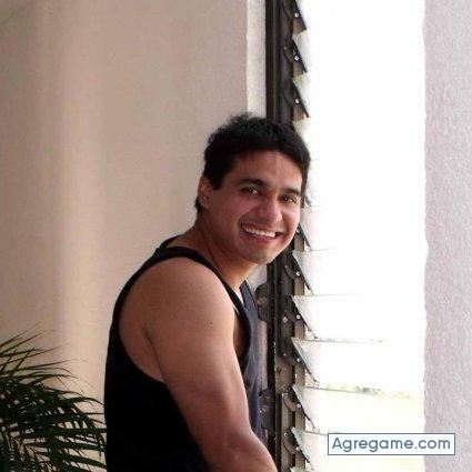 arath_b1 chico soltero en Arlington