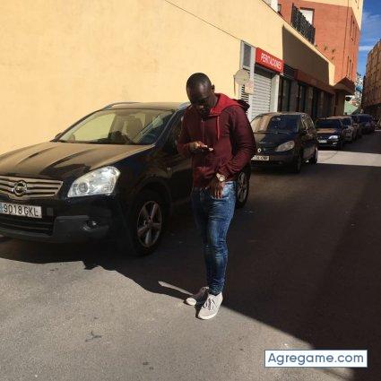 Kingsly chico soltero en Alzira