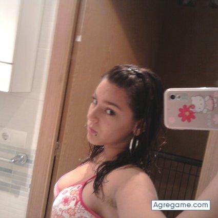 laTiniyyaH chica soltera en Punta Prima