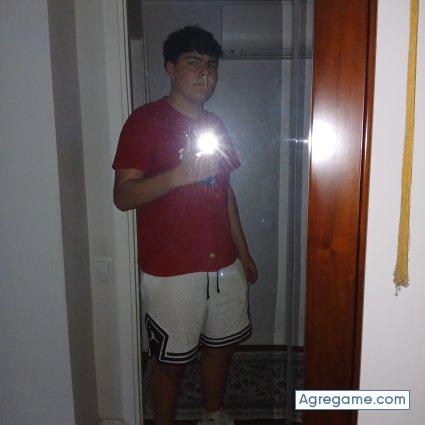 Juanitotienepito2007 chico soltero en Madrid