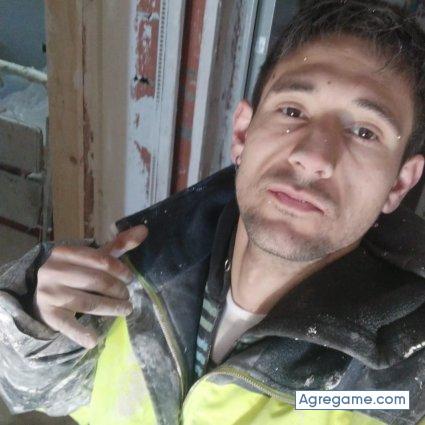 Papitolmio chico soltero en Tordesillas