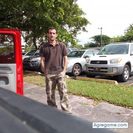 Nicolas chico soltero en Miami