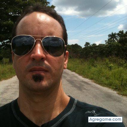 Navelo chico soltero en 