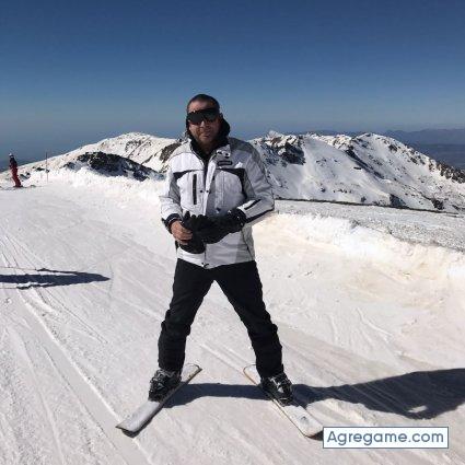 Aceite chico soltero en Calahonda