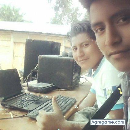 Renebol chico soltero en Santiago Atitlan