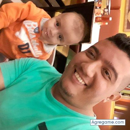 Alexparedes32 chico soltero en Jayaque