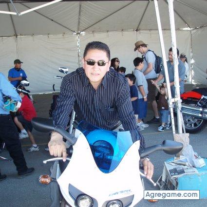 danieltuzo chico soltero en Lake Forest