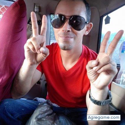 emoncada chico soltero en Villanueva