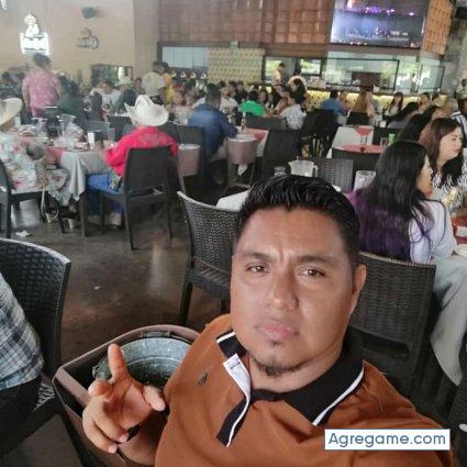 Dupapicojedor chico separado en Villa De álvarez