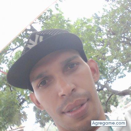 Luisneiker chico soltero en Montalban