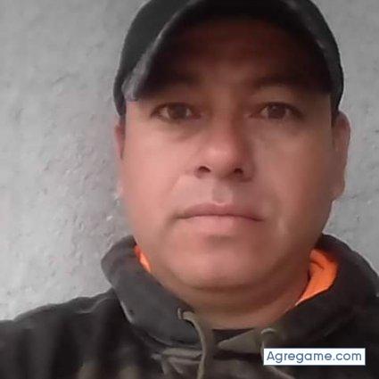 Luisarturogiron123 chico soltero en Guatemala