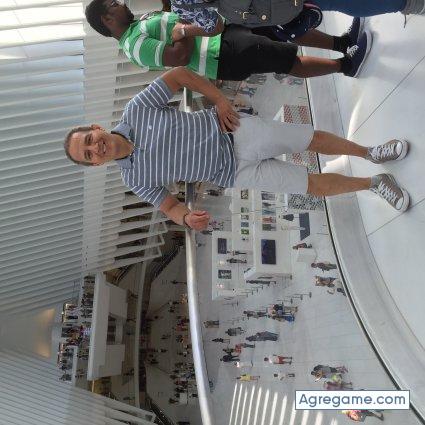 Fivebelow chico soltero en Kearny