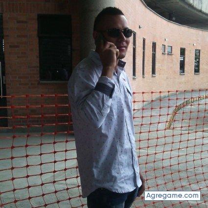 darioarboleda chico soltero en Medellín
