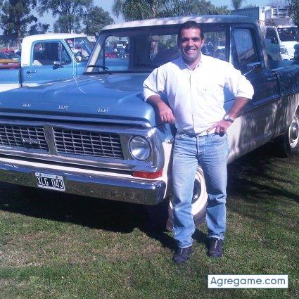 BLACK46 chico soltero en Ingenio Santa Lucía