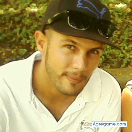 villafranca39 chico soltero en Santiago De Las Vegas