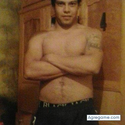 gabynojulian chico soltero en Edelira