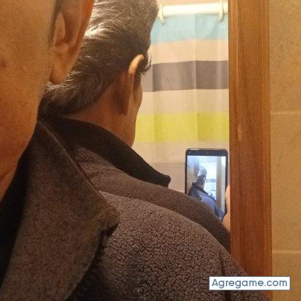 Edueva chico soltero en Chicago