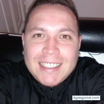 Leojimenez86 chico soltero en Madrid