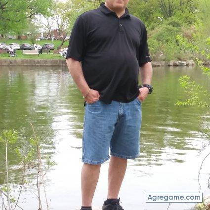 Borricua chico soltero en Revere