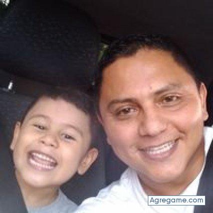 edwardsolarte chico soltero en Santiago De Cali