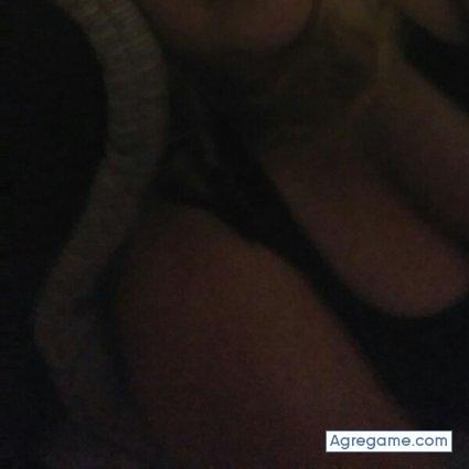 tiburonisa chica soltera en La Cala Del Moral