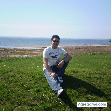 TIGRE chico soltero en Willimantic