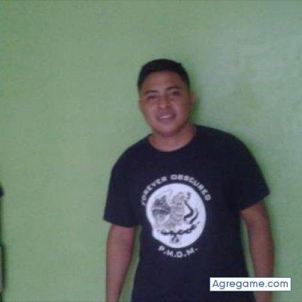 Evelionrascor chico soltero en La Ceiba