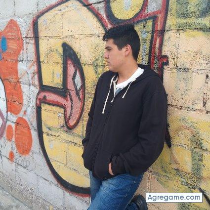 Chris4141 chico soltero en Quito