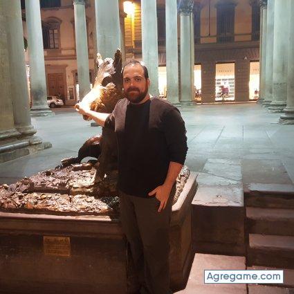 randomLabel chico soltero en Pérez