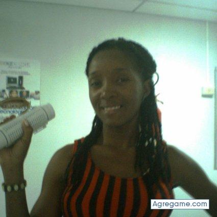 yanelis chica soltera en Camagüey