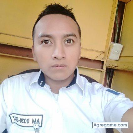 Osbmacz chico soltero en Coban