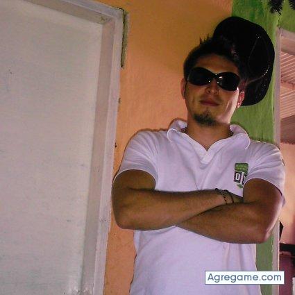 ELMOSTRO000 chico casado en Tocuyito