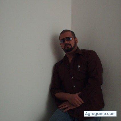 melekh chico separado en Troy