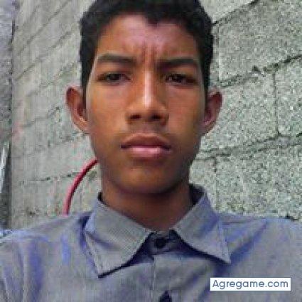 leonardolinarez chico soltero en Michelena