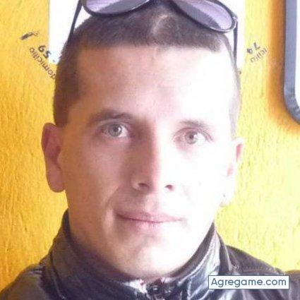 sexyardiente chico soltero en Quito