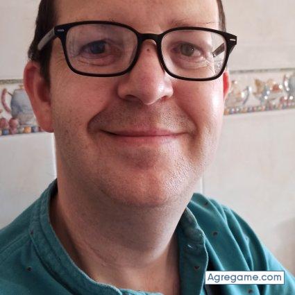 Tripleme chico soltero en Calahorra