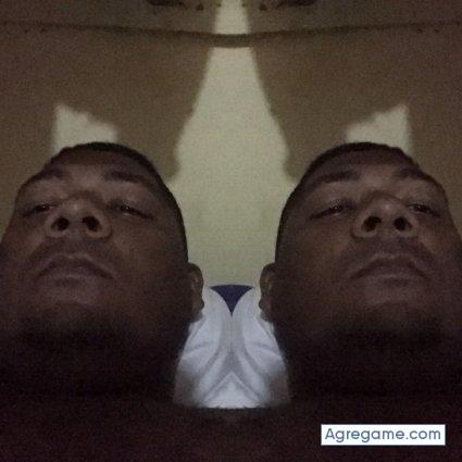 Layover chico soltero en Tenares