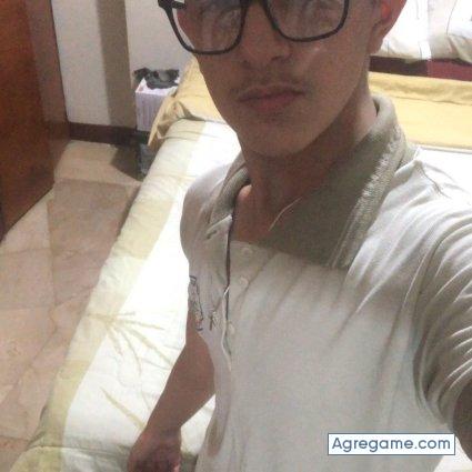 rafaelllerena chico soltero en Guayaquil