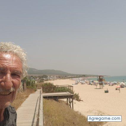 Aldobat chico soltero en Tarifa