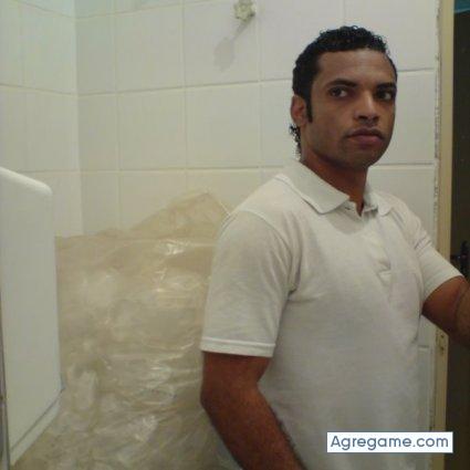 HELVIO chico soltero en 