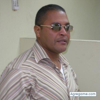 mulomocanol chico soltero en Santo Domingo Norte