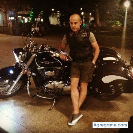 raylobato chico soltero en Vigo