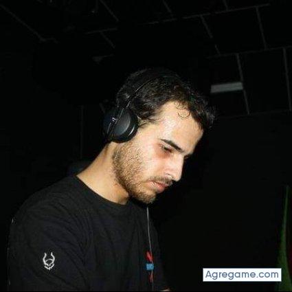 Carlox_33 chico soltero en Barcelona