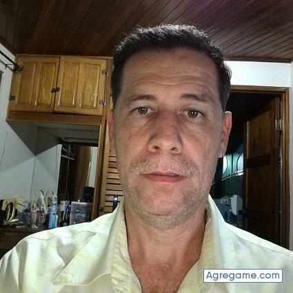 KEZVI chico soltero en Santo Domingo