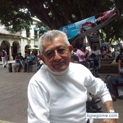 515PierAve chico viudo en Santa Clarita