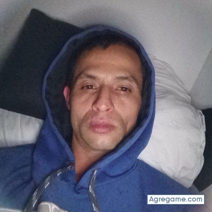 carlosandres1275 chico soltero en Copacabana